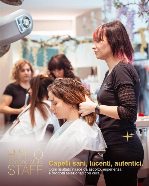 ✨ Capelli sani, lucenti, autentici.
Ogni chioma racconta una storia diversa: la nostra missione è valorizzarla nel modo giusto.
Tagli, colori e trattamenti personalizzati per esaltare la tua bellezza naturale, con prodotti selezionati e tecniche delicate.

👉Vieni a trovarci o contattaci:
📍 Viale Italia, 3 – Mantova
📞 0376 381946
✨ Scrivici per info o per prenotare il tuo prossimo trattamento!